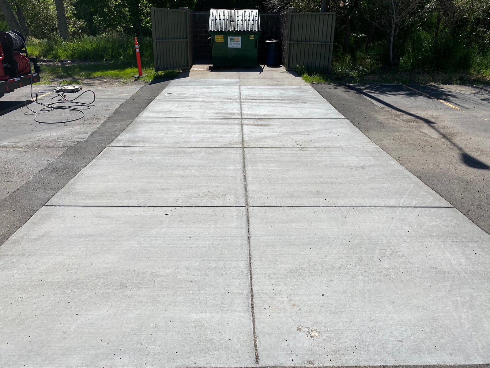Dumpster Pad Cleaning 05